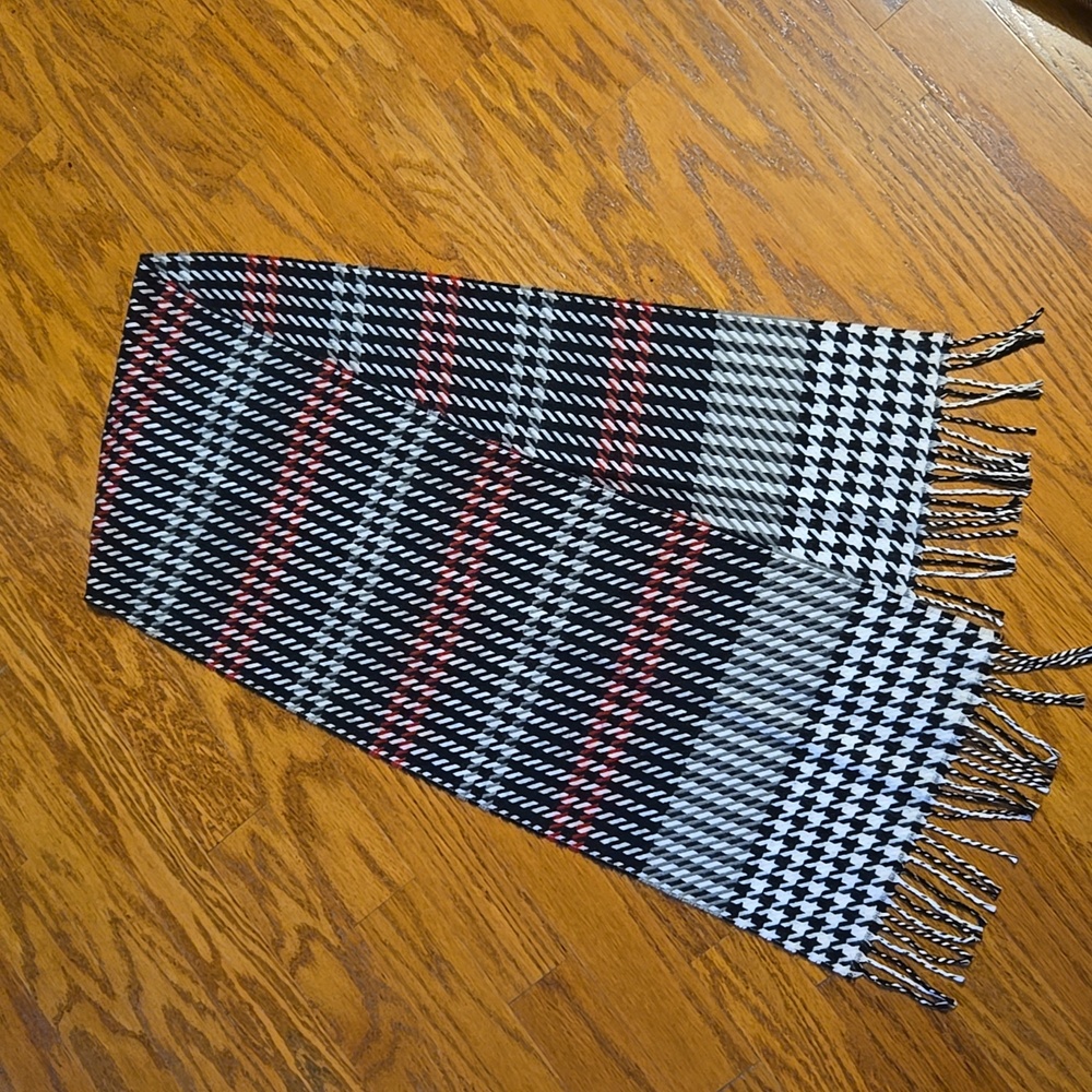 Softer than Cashmere? D & Y scarf